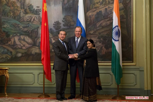 Chinese Foreign Minister Wang Yi (L), Russian Foreign Minister Sergey Lavrov (C) and Indian External Affairs Minister Sushma Swaraj attend the 14th Meeting of the Foreign Ministers of China, Russia and India, in Moscow, capital of Russia, on April 18, 2016. (Photo: Xinhua/Bai Xueqi) Chinese Foreign Minister Wang Yi (L), Russian Foreign Minister Sergey Lavrov (C) and Indian External Affairs Minister Sushma Swaraj attend the 14th Meeting of the Foreign Ministers of China, Russia and India, in Moscow, capital of Russia, on April 18, 2016. (Photo: Xinhua/Bai Xueqi)