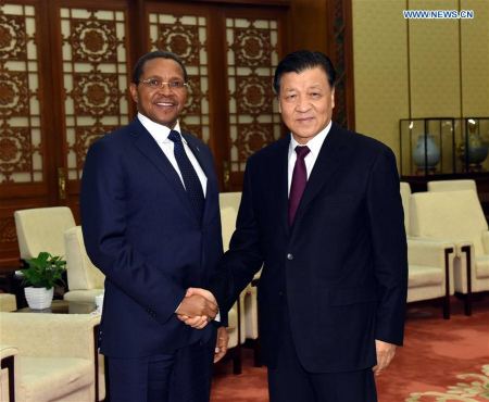 Liu Yunshan (R), a member of the Standing Committee of the Political Bureau of the Communist Party of China (CPC) Central Committee, meets with former Tanzanian President Jakaya Kikwete, also chairman of Tanzania's ruling party-Chama Cha Mapinduzi (CCM), in Beijing, capital of China, April 19, 2016. (Photo: Xinhua/Rao Aimin) Liu Yunshan (R), a member of the Standing Committee of the Political Bureau of the Communist Party of China (CPC) Central Committee, meets with former Tanzanian President Jakaya Kikwete, also chairman of Tanzania's ruling party-Chama Cha Mapinduzi (CCM), in Beijing, capital of China, April 19, 2016. (Photo: Xinhua/Rao Aimin)