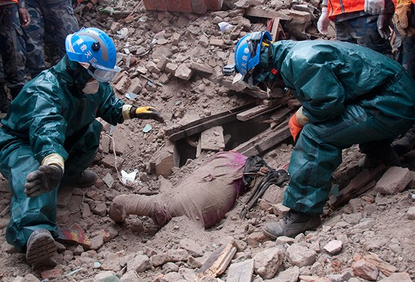 Chinese rescuers join in earthquake relief in Nepal in this 2015 file photo undated. (Photo/Xinhua) Chinese rescuers join in earthquake relief in Nepal in this 2015 file photo undated. (Photo/Xinhua)