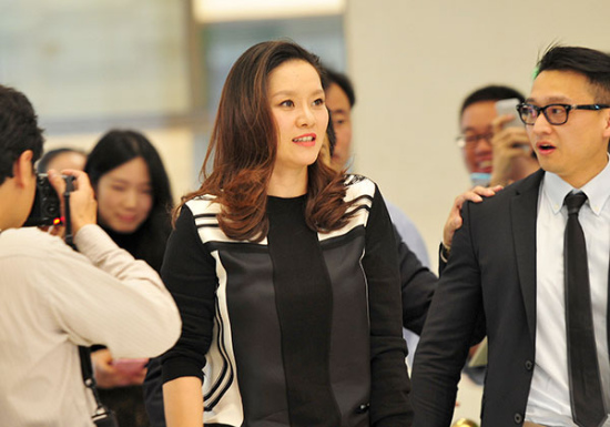 China's two-time Grand Slam winner Li Na attends a brand promotion in Hangzhou, Zhejiang province, in October 2015. (Photo/China Daily) China's two-time Grand Slam winner Li Na attends a brand promotion in Hangzhou, Zhejiang province, in October 2015. (Photo/China Daily)