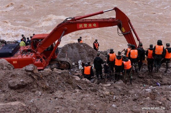 Rescuers search at the landslide site in Taining County, southeast China's Fujian Province, May 9, 2016. (Photo: Xinhua/Zhang Guojun) Rescuers search at the landslide site in Taining County, southeast China's Fujian Province, May 9, 2016. (Photo: Xinhua/Zhang Guojun)