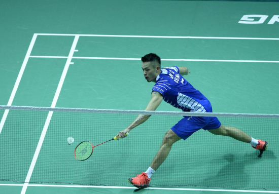 World No.3 Lin Dan, who was rest on the opening day, failed to make a perfect debut as the five-time world champion edged out Lucas Claerbout 20-22, 21-14, 21-8 in the second singles. (Xinhua) World No.3 Lin Dan, who was rest on the opening day, failed to make a perfect debut as the five-time world champion edged out Lucas Claerbout 20-22, 21-14, 21-8 in the second singles. (Xinhua)