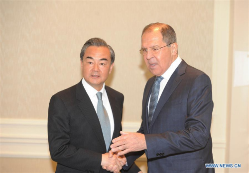 Chinese Foreign Minister Wang Yi (L) meets with Russian Foreign Minister Sergei Lavrov in Tashkent, Uzbekistan, May 24, 2016. (Photo: Xinhua/Sadat) Chinese Foreign Minister Wang Yi (L) meets with Russian Foreign Minister Sergei Lavrov in Tashkent, Uzbekistan, May 24, 2016. (Photo: Xinhua/Sadat)