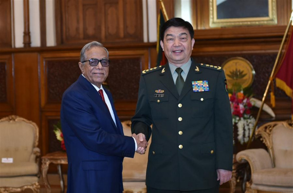 Visiting Chinese Defense Minister Chang Wanquan (R) meets with Bangladeshi President Abdul Hamid in Dhaka, Bangladesh, May 29, 2016. (Photo/Xinhua) Visiting Chinese Defense Minister Chang Wanquan (R) meets with Bangladeshi President Abdul Hamid in Dhaka, Bangladesh, May 29, 2016. (Photo/Xinhua)