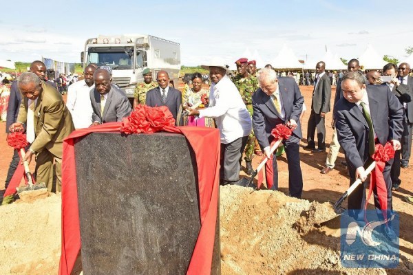 Ugandan President Yoweri Kaguta Museveni (C), Vice President Kiwanuka Sekandi (2nd L), Chinese Ambassador to Uganda Zhao Yali (2nd R) and other delegates take part in the ground breaking ceremony of the China -- Uganda Agricultural Industrial Park in Luweero, Uganda, April 26, 2016. (Photo: Xinhua/Joseph Kiggundu) Ugandan President Yoweri Kaguta Museveni (C), Vice President Kiwanuka Sekandi (2nd L), Chinese Ambassador to Uganda Zhao Yali (2nd R) and other delegates take part in the ground breaking ceremony of the China -- Uganda Agricultural Industrial Park in Luweero, Uganda, April 26, 2016. (Photo: Xinhua/Joseph Kiggundu)