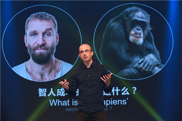 Yuval Noah Harari shares with Chinese readers his insight into human evolution during his book tour in Beijing. Photos provided to China Daily Yuval Noah Harari shares with Chinese readers his insight into human evolution during his book tour in Beijing. Photos provided to China Daily