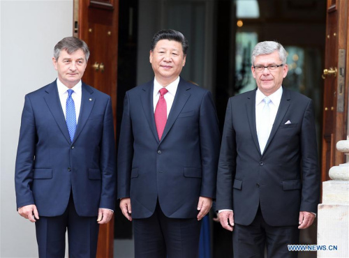 Chinese President Xi Jinping (C) meets with Marek Kuchcinski (L), marshal of the lower chamber of the Polish parliament (Sejm), and Marshal of Senate Stanislaw Karczewski (R) in Warsaw, Poland, June 20, 2016. (Xinhua/Yao Dawei) Chinese President Xi Jinping (C) meets with Marek Kuchcinski (L), marshal of the lower chamber of the Polish parliament (Sejm), and Marshal of Senate Stanislaw Karczewski (R) in Warsaw, Poland, June 20, 2016. (Xinhua/Yao Dawei)