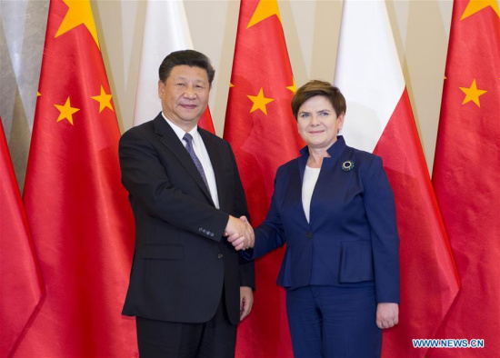 Chinese President Xi Jinping (L) meets with Polish Prime Minister Beata Szydlo in Warsaw, Poland, June 20, 2016. (Xinhua/Xie Huanchi) Chinese President Xi Jinping (L) meets with Polish Prime Minister Beata Szydlo in Warsaw, Poland, June 20, 2016. (Xinhua/Xie Huanchi)
