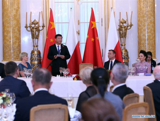 Chinese President Xi Jinping (2nd L, rear) attends the welcome banquet held by Polish President Andrzej Duda (3rd L, rear) in Warsaw, Poland, on June 20, 2016. (Xinhua/Liu Weibing) Chinese President Xi Jinping (2nd L, rear) attends the welcome banquet held by Polish President Andrzej Duda (3rd L, rear) in Warsaw, Poland, on June 20, 2016. (Xinhua/Liu Weibing)