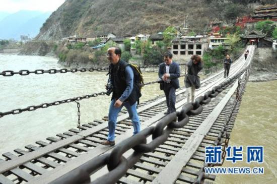 The photo shows the Luding Bridge on April 17, 10, 2013. The photo shows the Luding Bridge on April 17, 10, 2013.