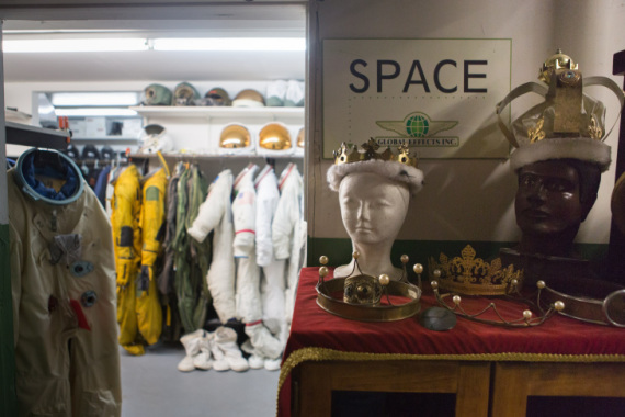 While computer generated effects seen in the summer blockbusters seem to be taking over Hollywood, hand made costumes are still in demand. (Photo/CCTV.com) While computer generated effects seen in the summer blockbusters seem to be taking over Hollywood, hand made costumes are still in demand. (Photo/CCTV.com)