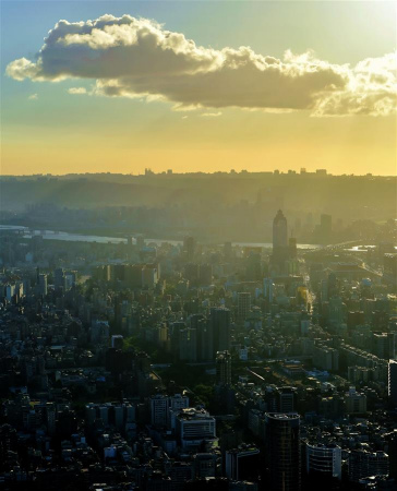 Photo taken on July 6, 2016 shows a scene of Taipei, southeast China's Taiwan. (Xinhua/Wei Peiquan) Photo taken on July 6, 2016 shows a scene of Taipei, southeast China's Taiwan. (Xinhua/Wei Peiquan)