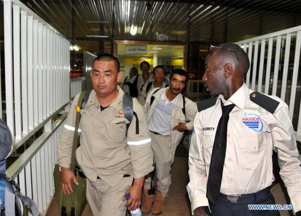 Chinese nationals evacuated from South Sudan leave the international airport of Khartoum, capital of Sudan, on July 15, 2016. Fifty-four Chinese nationals evacuated from the conflict-hit South Sudan and arrived in Khartoum of Sudan on Friday. (Xinhua/Li Ziheng) Chinese nationals evacuated from South Sudan leave the international airport of Khartoum, capital of Sudan, on July 15, 2016. Fifty-four Chinese nationals evacuated from the conflict-hit South Sudan and arrived in Khartoum of Sudan on Friday. (Xinhua/Li Ziheng)