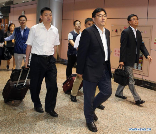 Liu Kezhi (Front), secretary-general of the Association for Tourism Exchange Across the Taiwan Straits, arrives in Taipei, southeast China's Taiwan, July 20, 2016. (Xinhua) Liu Kezhi (Front), secretary-general of the Association for Tourism Exchange Across the Taiwan Straits, arrives in Taipei, southeast China's Taiwan, July 20, 2016. (Xinhua)