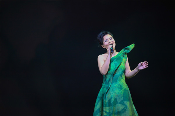 Gong Linna at her May concert, Five Elements of Love. (Photo provided to chinadaily.com.cn) Gong Linna at her May concert, Five Elements of Love. (Photo provided to chinadaily.com.cn)