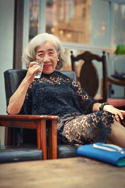 Liang Xide, 80, poses for an undated fashion photo in Shenyang, capital of Northeast China's Liaoning province. (Photo/People's Daily Online) Liang Xide, 80, poses for an undated fashion photo in Shenyang, capital of Northeast China's Liaoning province. (Photo/People's Daily Online)