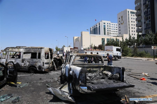 Damaged vehicles are seen outside the presidential palace in Ankara, Turkey, July 16, 2016. Turkey's prime minister said on Saturday that at least 161 people were killed and 1,440 wounded in the coup attempt that swept the country on Friday night but was foiled by Saturday morning. (Xinhua/Zou Le) Damaged vehicles are seen outside the presidential palace in Ankara, Turkey, July 16, 2016. Turkey's prime minister said on Saturday that at least 161 people were killed and 1,440 wounded in the coup attempt that swept the country on Friday night but was foiled by Saturday morning. (Xinhua/Zou Le)