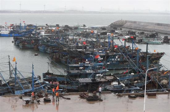 Fishing boats berth at a port to take shelter from the upcoming Typhoon Nida in Dongshan County, southeast China's Fujian Province, Aug. 1, 2016. (Xinhua/Lin Shanchuan) Fishing boats berth at a port to take shelter from the upcoming Typhoon Nida in Dongshan County, southeast China's Fujian Province, Aug. 1, 2016. (Xinhua/Lin Shanchuan)