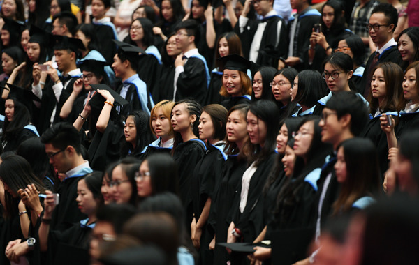 Graduates attend commencement at University of Nottingham Ningbo China, in Zhejiang province on July 2, 2016.(Photo by Wei Xiaohao/China Daily) Graduates attend commencement at University of Nottingham Ningbo China, in Zhejiang province on July 2, 2016.(Photo by Wei Xiaohao/China Daily)