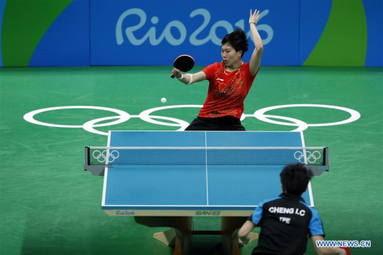 Li Xiaoxia (L) of China returns the ball during the women's singles quarterfinal of table tennis between Li Xiaoxia of Chian and Cheng I-Ching of Chinese Taipei at the 2016 Rio Olympic Games in Rio de Janeiro, Brazil, on Aug. 9, 2016. (Xinhua/Shen Bohan) Li Xiaoxia (L) of China returns the ball during the women's singles quarterfinal of table tennis between Li Xiaoxia of Chian and Cheng I-Ching of Chinese Taipei at the 2016 Rio Olympic Games in Rio de Janeiro, Brazil, on Aug. 9, 2016. (Xinhua/Shen Bohan)