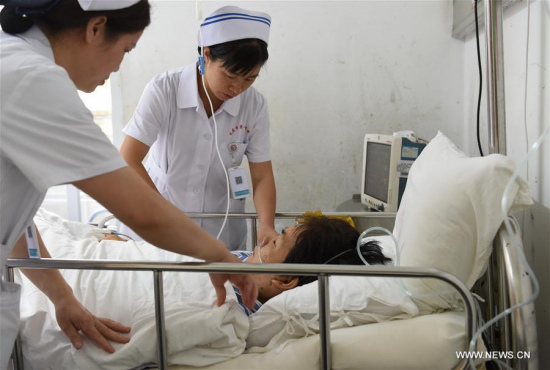 An injured person of the bus accident receives medical treatments at the First Hospital in Longyan, southeast China's Fujian Province, Aug. 14, 2016. (Xinhua/Lin Shanchuan) An injured person of the bus accident receives medical treatments at the First Hospital in Longyan, southeast China's Fujian Province, Aug. 14, 2016. (Xinhua/Lin Shanchuan)