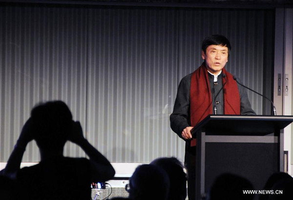 Cao Wenxuan gives a speech during the awarding ceremony of the Hans Christian Andersen Award in Auckland, New Zealand, Aug. 20, 2016. Cao Wenxuan, one of China's most popular authors of children's fictions, received the Hans Christian Andersen Award here on Saturday, becoming the first Chinese writer for the most distinguished international honor for children's literature. (Xinhua/Tian Ye) Cao Wenxuan gives a speech during the awarding ceremony of the Hans Christian Andersen Award in Auckland, New Zealand, Aug. 20, 2016. Cao Wenxuan, one of China's most popular authors of children's fictions, received the Hans Christian Andersen Award here on Saturday, becoming the first Chinese writer for the most distinguished international honor for children's literature. (Xinhua/Tian Ye)