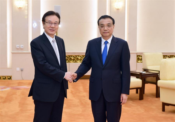 Chinese Premier Li Keqiang (R) meets with visiting secretariat head of Japan's National Security Council Shotaro Yachi in Beijing, capital of China, Aug. 25, 2016. (Photo: Xinhua/Zhang Duo) Chinese Premier Li Keqiang (R) meets with visiting secretariat head of Japan's National Security Council Shotaro Yachi in Beijing, capital of China, Aug. 25, 2016. (Photo: Xinhua/Zhang Duo)