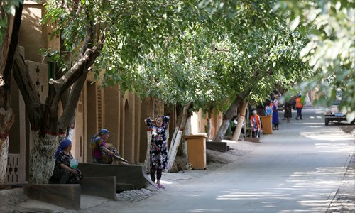 Uyghur people living in Grape Valley's Baiximaili village are expecting to see more visitors in the coming years. (Photo: Cui Meng/GT) Uyghur people living in Grape Valley's Baiximaili village are expecting to see more visitors in the coming years. (Photo: Cui Meng/GT)