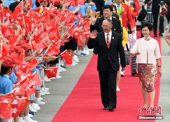 Led by Liu Peng, Minister of the General Administration of Sport of China (front, left), a 64-member delegation including 42 Rio Olympic gold medalists and three elite athletes from Chinese mainland arrives on Saturday in Hong Kong for a three-day visit. (Photo/China News Service) Led by Liu Peng, Minister of the General Administration of Sport of China (front, left), a 64-member delegation including 42 Rio Olympic gold medalists and three elite athletes from Chinese mainland arrives on Saturday in Hong Kong for a three-day visit. (Photo/China News Service)