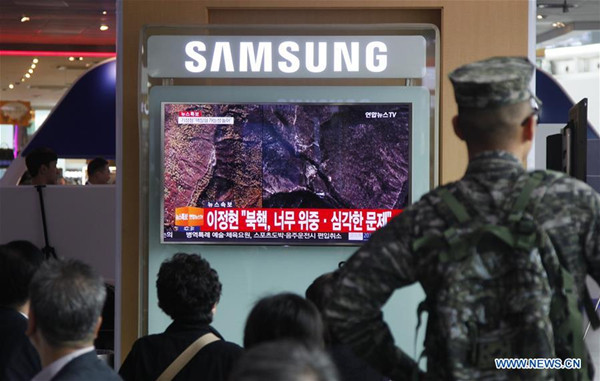 People watch a TV broadcasting a suspected nuclear test held by Democratic People's Republic of Korea, at a train station in Seoul, South Korea, Sept. 9, 2016. (Xinhua/Yao Qilin) People watch a TV broadcasting a suspected nuclear test held by Democratic People's Republic of Korea, at a train station in Seoul, South Korea, Sept. 9, 2016. (Xinhua/Yao Qilin)
