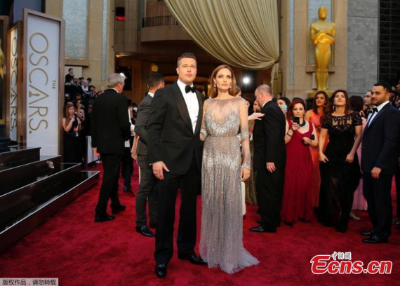 Hollywood actors Brad Pitt and Angelina Jolie at the Oscar Awards in Los Angeles, March 2, 2014. (Photo/Agencies) Hollywood actors Brad Pitt and Angelina Jolie at the Oscar Awards in Los Angeles, March 2, 2014. (Photo/Agencies)