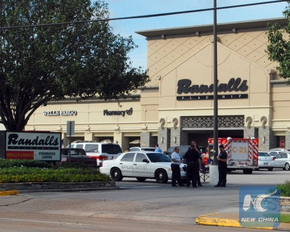 Police block the site of a shootout in Houston, Texas, the United States, Sept. 26, 2016. (Photo: Xinhua/Jia Zhong) Police block the site of a shootout in Houston, Texas, the United States, Sept. 26, 2016. (Photo: Xinhua/Jia Zhong)