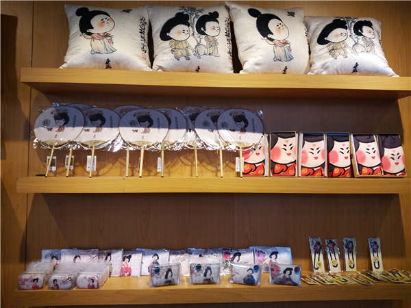Souvenirs offered at the expo in Chengdu. (Photo by Wang Kaihao/China Daily) Souvenirs offered at the expo in Chengdu. (Photo by Wang Kaihao/China Daily)