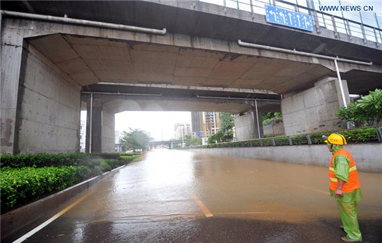 A road is flooded in typhoon-hit Fuzhou, capital of southeast China's Fujian Province, Sept. 28, 2016. Typhoon Megi, the 17th typhoon this year, made landfall in Hui'an of Quanzhou city in Fujian in the early morning on Wednesday. (Photo: Xinhua/Peng Zhangqing) A road is flooded in typhoon-hit Fuzhou, capital of southeast China's Fujian Province, Sept. 28, 2016. Typhoon Megi, the 17th typhoon this year, made landfall in Hui'an of Quanzhou city in Fujian in the early morning on Wednesday. (Photo: Xinhua/Peng Zhangqing)