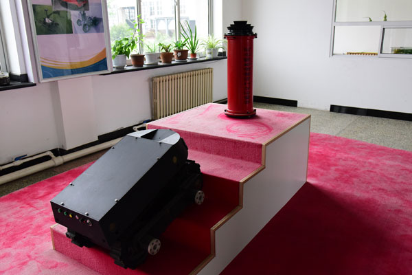 The photo shows a model of fire extinguishing and explosion proof intelligent robot (system), in Fushun, Northeast China's Liaoning province, Sept 27, 2016. (Photo by Wu Yan/chinadaily.com.cn) The photo shows a model of fire extinguishing and explosion proof intelligent robot (system), in Fushun, Northeast China's Liaoning province, Sept 27, 2016. (Photo by Wu Yan/chinadaily.com.cn)