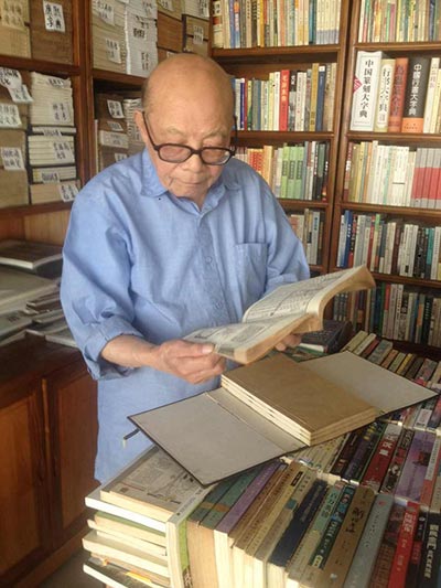 Jiang Chengbo at his bookstore in Suzhou, Jiangsu province. (Photo by Xu Lijuan/China Daily) Jiang Chengbo at his bookstore in Suzhou, Jiangsu province. (Photo by Xu Lijuan/China Daily)