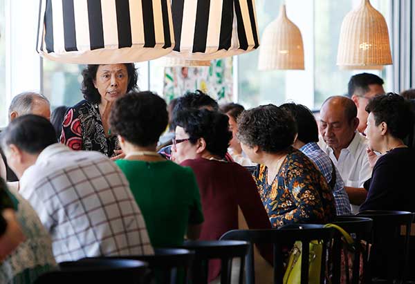 Elderly people socialize outside a restaurant operated by Swedish furniture giant Ikea in Shanghai's Xuhui district on Tuesday.(Yin Liqin/For China Daily) Elderly people socialize outside a restaurant operated by Swedish furniture giant Ikea in Shanghai's Xuhui district on Tuesday.(Yin Liqin/For China Daily)