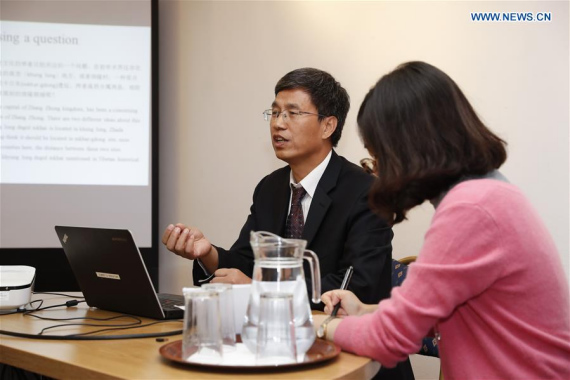 Zhang Yun (L), head of the China's Tibetan cultural delegation and also director of the Institute of History Studies of the China Tibetology Research Center talks to the researchers and students at the Oxford University in Britain on Oct. 20, 2016. (Photo: Xinhua/Han Yan) Zhang Yun (L), head of the China's Tibetan cultural delegation and also director of the Institute of History Studies of the China Tibetology Research Center talks to the researchers and students at the Oxford University in Britain on Oct. 20, 2016. (Photo: Xinhua/Han Yan)