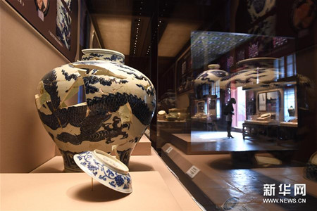 A total of 188 porcelain pieces are on display, and they are all from its zenith during the Yuan and Ming dynasties, when imperial pottery was produced in the kilns at Jingdezhen. A total of 188 porcelain pieces are on display, and they are all from its zenith during the Yuan and Ming dynasties, when imperial pottery was produced in the kilns at Jingdezhen.