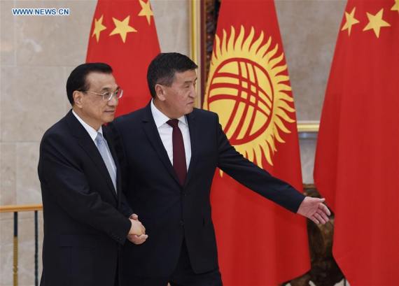 Chinese Premier Li Keqiang (L) holds talks with Kyrgyz Prime Minister Sooronbay Jeenbekov in Bishkek, Kyrgyzstan, Nov. 2, 2016. (Photo: Xinhua/Rao Aimin) Chinese Premier Li Keqiang (L) holds talks with Kyrgyz Prime Minister Sooronbay Jeenbekov in Bishkek, Kyrgyzstan, Nov. 2, 2016. (Photo: Xinhua/Rao Aimin)