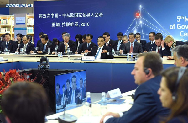 Chinese Premier LiKeqiang attends the Fifth Meeting of Heads of Government of Centraland Eastern European Countries (CEEC) and China in Riga, Latvia,Nov. 5, 2016. (Xinhua/Rao Aimin) Chinese Premier LiKeqiang attends the Fifth Meeting of Heads of Government of Centraland Eastern European Countries (CEEC) and China in Riga, Latvia,Nov. 5, 2016. (Xinhua/Rao Aimin)