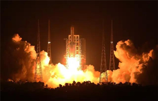 China's newly-developed heavy-lift carrier rocket Long March 5 blasts off at 8:43pm on Nov 3 at Wenchang Space Launch Center in South China's Hainan Province.(Photo/Xinhua) China's newly-developed heavy-lift carrier rocket Long March 5 blasts off at 8:43pm on Nov 3 at Wenchang Space Launch Center in South China's Hainan Province.(Photo/Xinhua)
