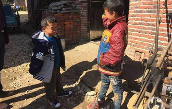 Fan Xiaoqin (left) lives at Yanhui village of Yongfeng county in Jiangxi province. (Photo/Chongqing Morning Post) Fan Xiaoqin (left) lives at Yanhui village of Yongfeng county in Jiangxi province. (Photo/Chongqing Morning Post)