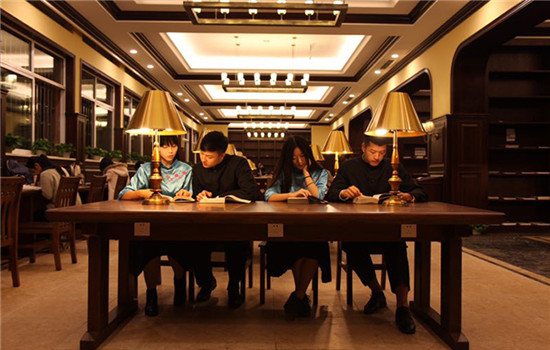 The retro style of the newly renovated library at Chongqing University recently went viral online. (Photo provided to chinadaily.com.cn) The retro style of the newly renovated library at Chongqing University recently went viral online. (Photo provided to chinadaily.com.cn)