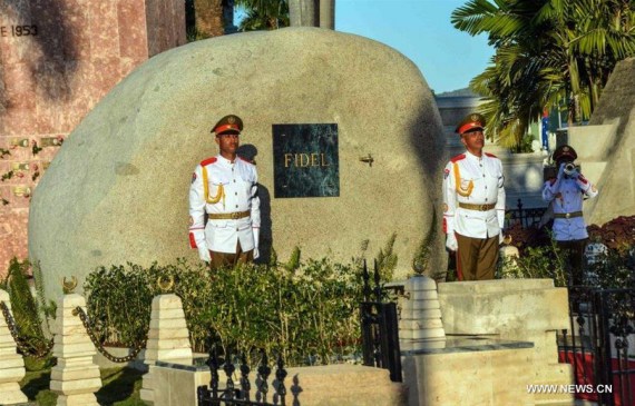 Image provided by the Cuban News Agency shows honor guards standing at the tomb of Cuban revolutionary leader Fidel Castro, at the Santa Ifigenia Cemetery in the city of Santiago de Cuba, Cuba, on Dec. 4, 2016. (Photo/Xinhua) Image provided by the Cuban News Agency shows honor guards standing at the tomb of Cuban revolutionary leader Fidel Castro, at the Santa Ifigenia Cemetery in the city of Santiago de Cuba, Cuba, on Dec. 4, 2016. (Photo/Xinhua)