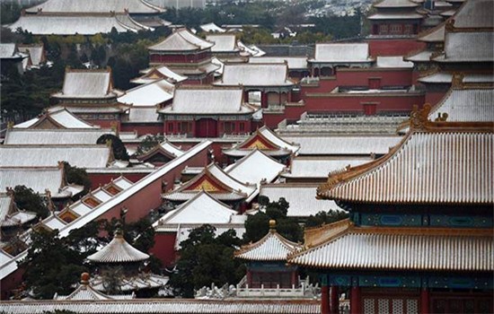 A view of the Palace Museum after the first snow, Nov 21, 2016. (Photo/Xinhua) A view of the Palace Museum after the first snow, Nov 21, 2016. (Photo/Xinhua)
