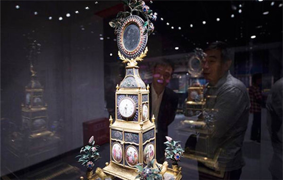 A piece of treasure from the Yangxin Dian is on display at the Capital Museum in Beijing, Sept 27, 2016. (Photo/Xinhua) A piece of treasure from the Yangxin Dian is on display at the Capital Museum in Beijing, Sept 27, 2016. (Photo/Xinhua)