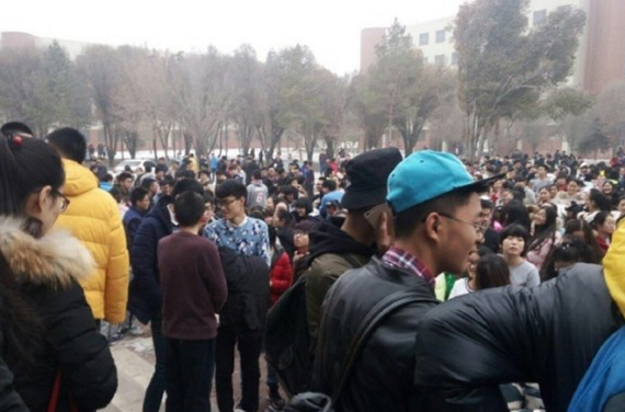People gather at outdoor ground after a 6.2-magnitude earthquake jolted Hutubi County in Hui Autonomous Prefecture of Changji, Xinjiang Uygur Autonomous Region, at 1:15 p.m., Dec. 8, 2016. (Photo/Weibo) People gather at outdoor ground after a 6.2-magnitude earthquake jolted Hutubi County in Hui Autonomous Prefecture of Changji, Xinjiang Uygur Autonomous Region, at 1:15 p.m., Dec. 8, 2016. (Photo/Weibo)
