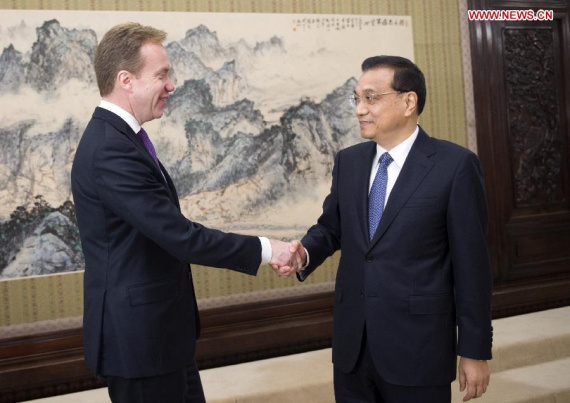Chinese PremierLi Keqiang(R) meets with Norwegian Foreign Minister Borge Brende in Beijing, capital of China, Dec. 19, 2016. (Xinhua/Xie Huanchi) Chinese PremierLi Keqiang(R) meets with Norwegian Foreign Minister Borge Brende in Beijing, capital of China, Dec. 19, 2016. (Xinhua/Xie Huanchi)