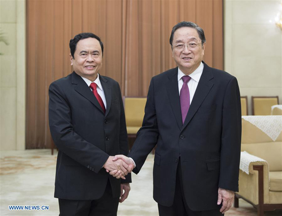 Yu Zhengsheng (R), chairman of the National Committee of the Chinese People's Political Consultative Conference (CPPCC), meets with Vice President and General Secretary of the Vietnam Fatherland Front (VFF) Central Committee Tran Thanh Man in Beijing, capital of China, Dec. 22, 2016. (Photo: Xinhua/Xie Huanchi) Yu Zhengsheng (R), chairman of the National Committee of the Chinese People's Political Consultative Conference (CPPCC), meets with Vice President and General Secretary of the Vietnam Fatherland Front (VFF) Central Committee Tran Thanh Man in Beijing, capital of China, Dec. 22, 2016. (Photo: Xinhua/Xie Huanchi)